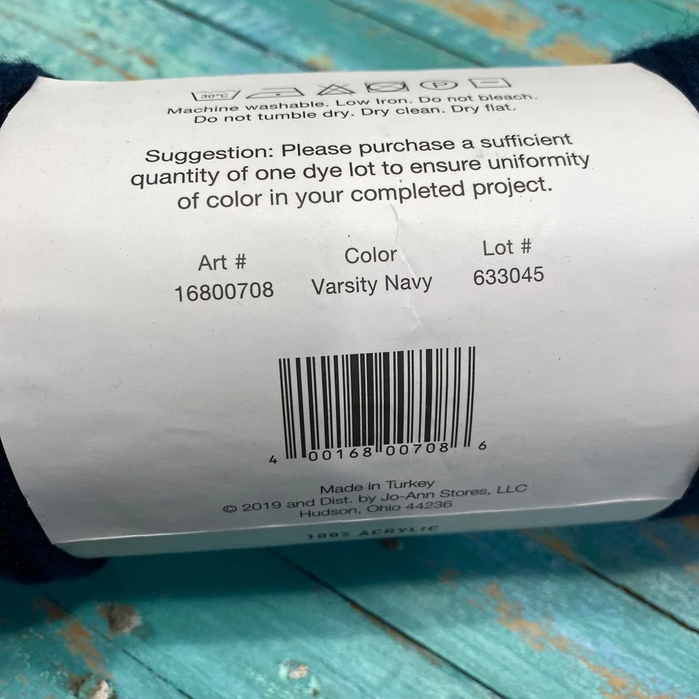 Big Twist Value 100% Acrylic Yarn Varsity Navy 380 Yards Medium Weight 16800708